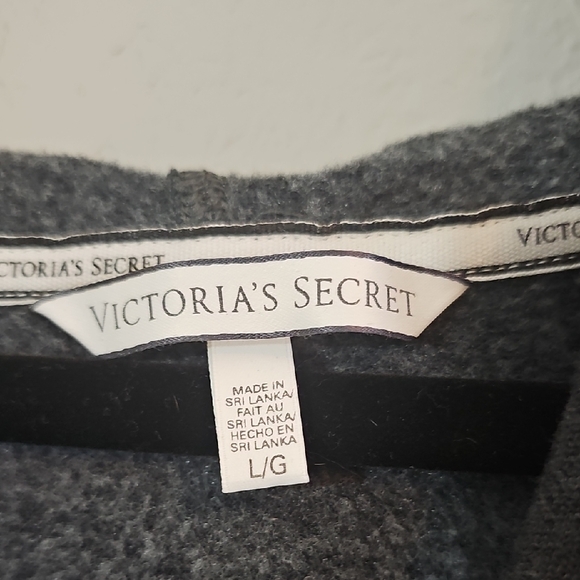 PINK Victoria's Secret LOVE Hooded Sweater W/Sequins, Gray, Womens Large - Picture 3 of 9